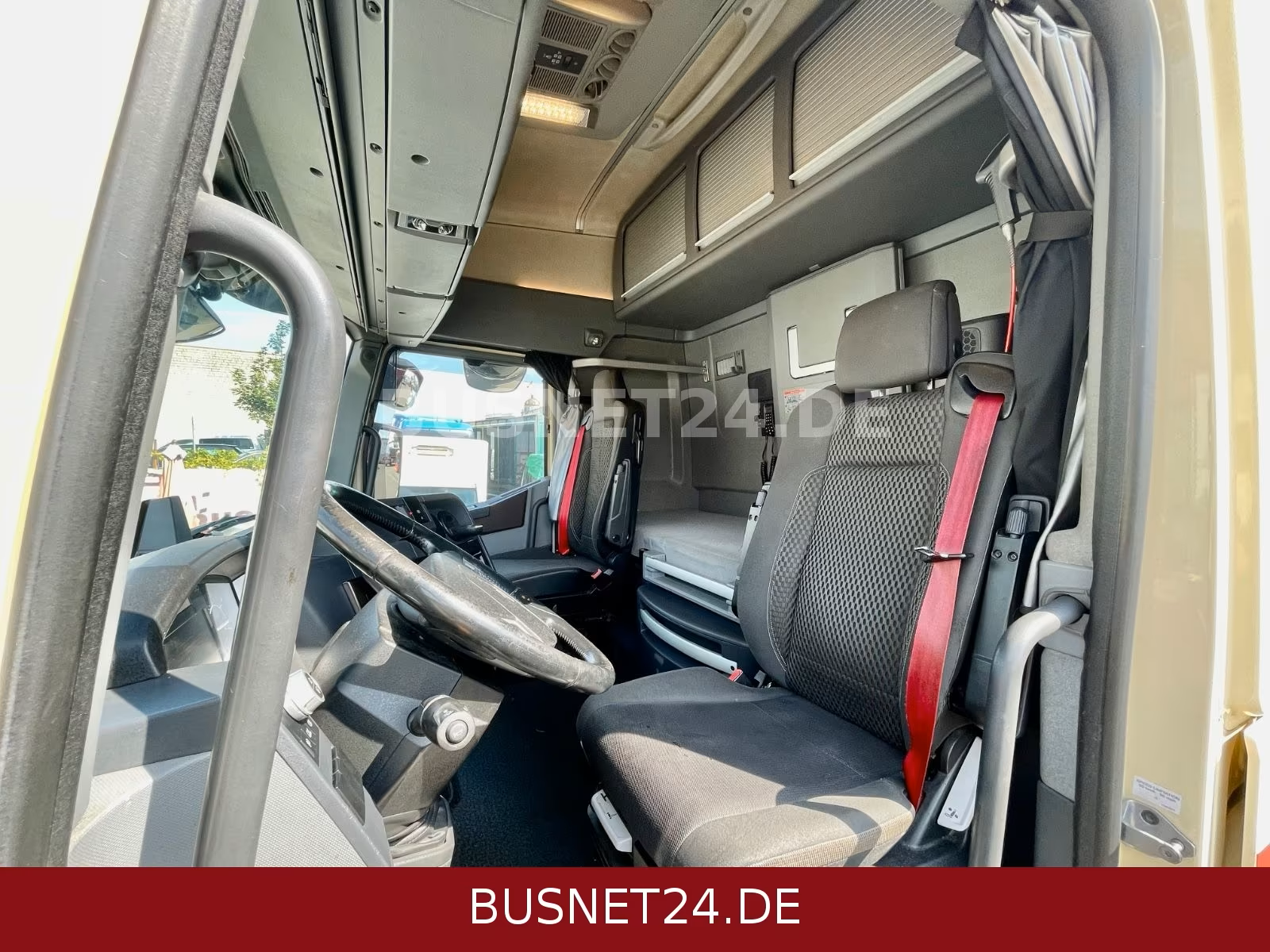 b3f2ad23-12a0-42bb-910b-a5dbb20a651a